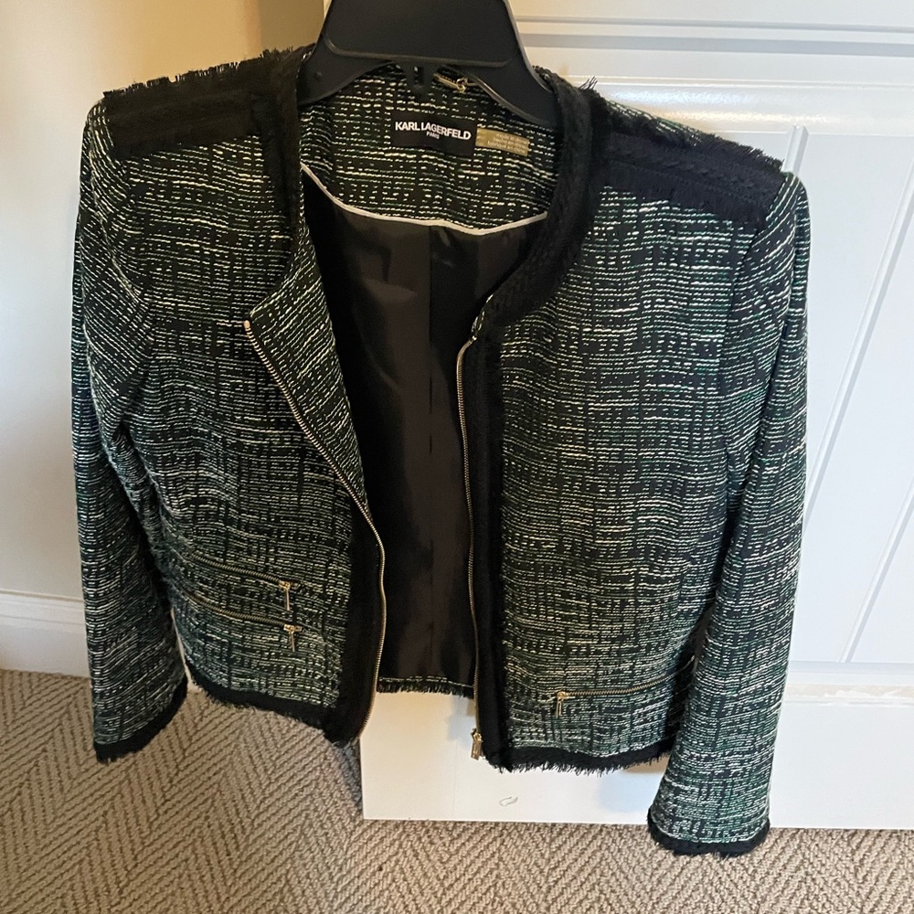 Blazer - Picture 2 of 3